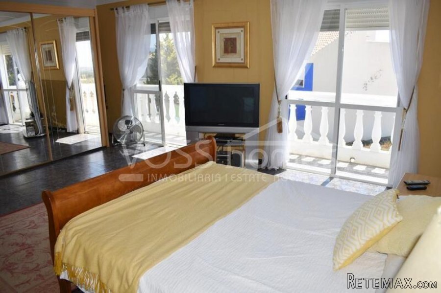 EXCLUSIVE TO VOSS HOMES - A spacious, 2 storey, 3 bedroom.. - 13
