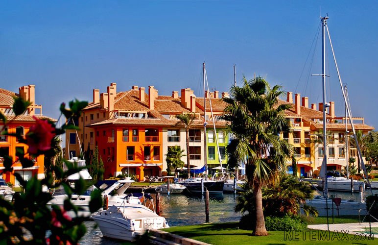 SOTOGRANDE, charming and immaculate family Villa located..