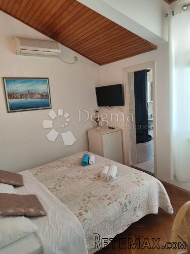 VODICE - HOTEL SA 17 SOBA BLIZU MORA - 7