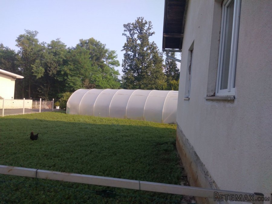 Prodajem kucu sa poslovnim prostorom - 18
