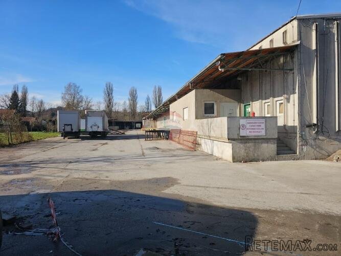 Karlovac, Hrnetić - hala 2471 m2 + 4131 m2 zemljišta - 2