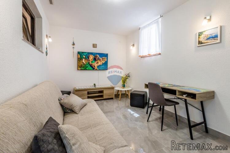 OTOK KRK-MALINSKA apartman sa vrtom