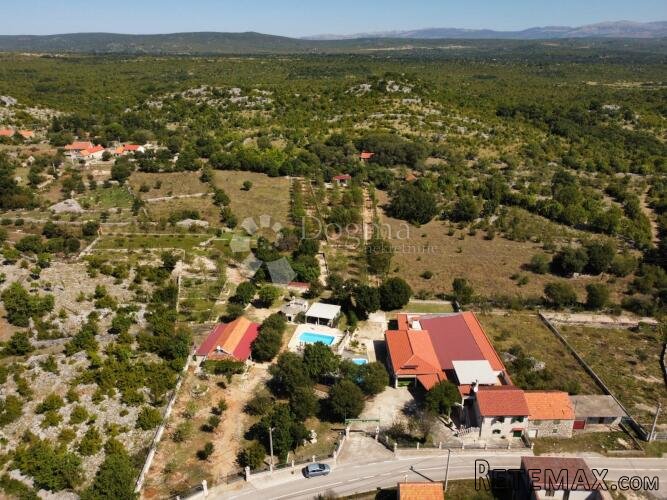 UNEŠIĆ SEOSKO IMANJE I UGOSTITELJSKO TURSTIČKI OBJEKAT 10.7 - 5