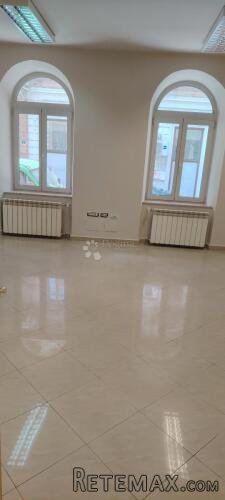 Poslovni prostor za najam u centru grada - 2