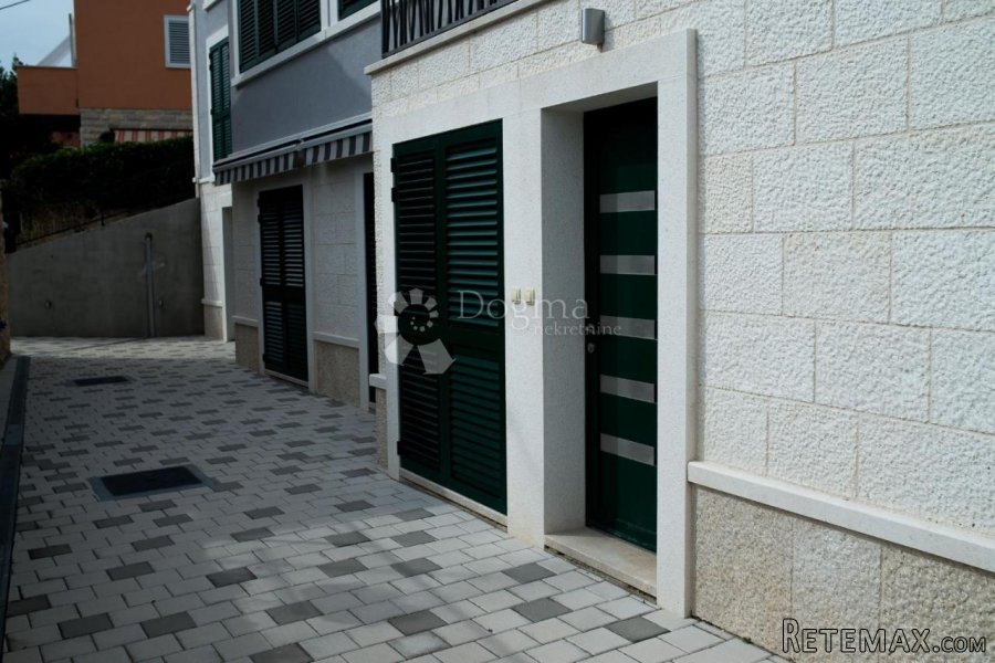 ŠIBENIK CENTAR GRADA PREKRASNA KUĆA SA PRELJEPIM POGLEDOM - 3