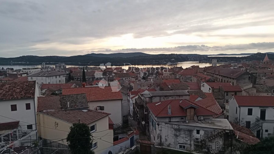 ŠIBENIK CENTAR GRADA PREKRASNA KUĆA SA PRELJEPIM POGLEDOM - 10