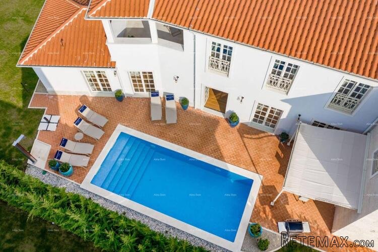 Luksuzna, potpuno opremljena vila s bazenom, Vabriga!