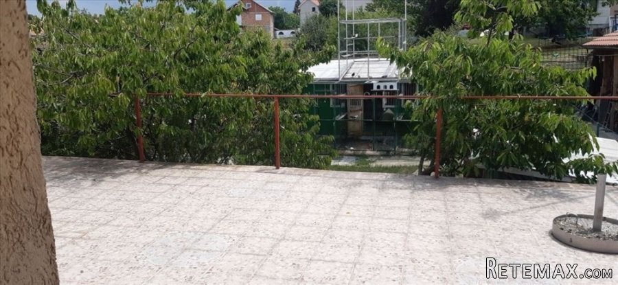Prodaje se porodicna kuca u Sremcici - 3