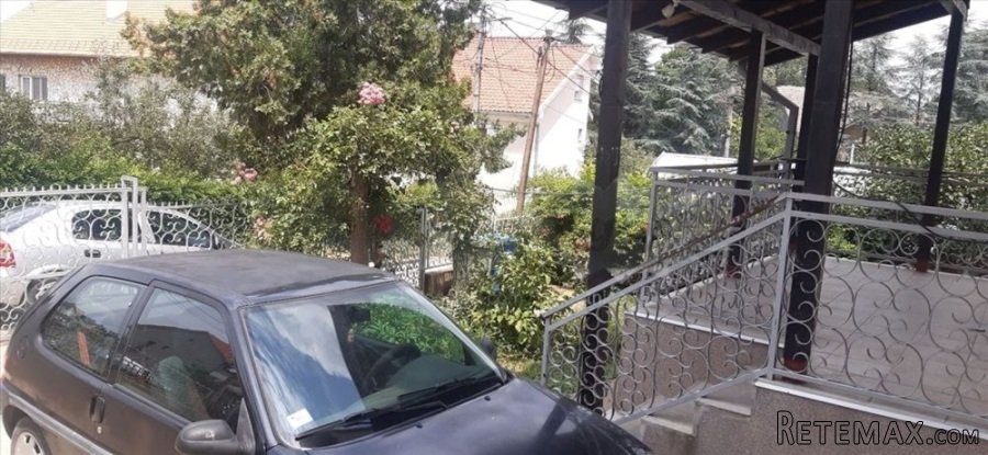 Prodaje se porodicna kuca u Sremcici - 6