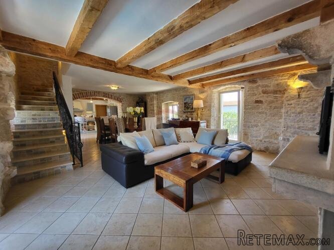 Istra, Marčana okolica, prekrasna autohtona kamena villa - 2