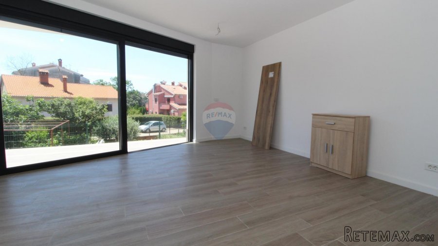 Istra,Poreč - Stan u prizemlju na 500 metara od mora