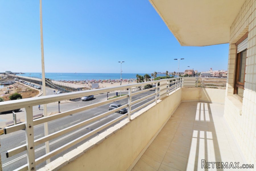 Apartamento en Torrevieja, en primera línea frente a.. - 2