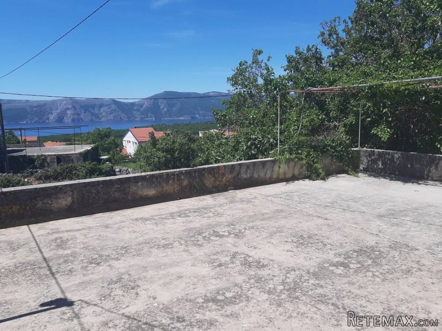 Stara kamena kuća s prekrasnim pogledom i vrtom!