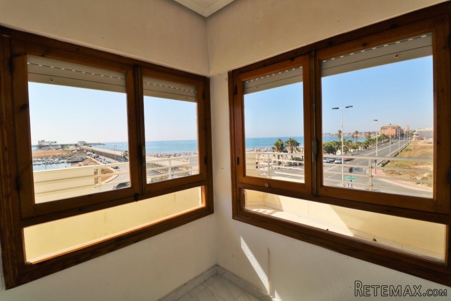 Apartamento en Torrevieja, en primera línea frente a.. - 4