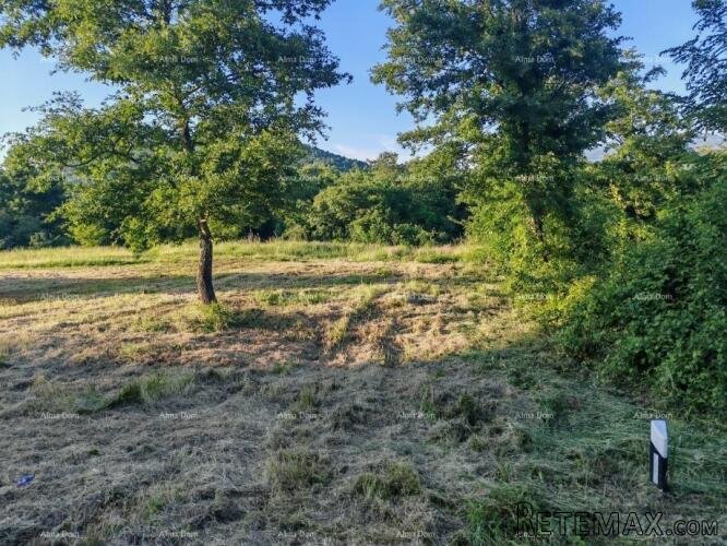 PIĆAN, Građevinsko zemljište s pogledom na Učku - 2