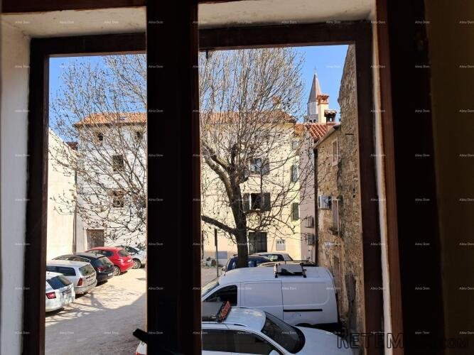 Buje! Kuća na tri etaže u centru, - 3