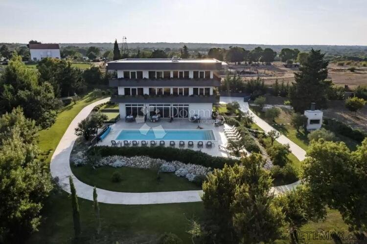 Moderna villa sa bazenom- Žerava - 3