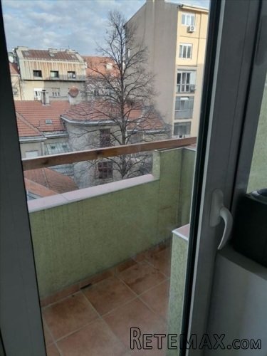 Izdajem komforan dvosoban stan kod Djeram pijace - 8