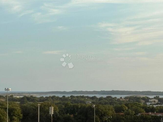 DVOSOBAN STAN S POGLEDOM NA MORE - Ližnjan - 2