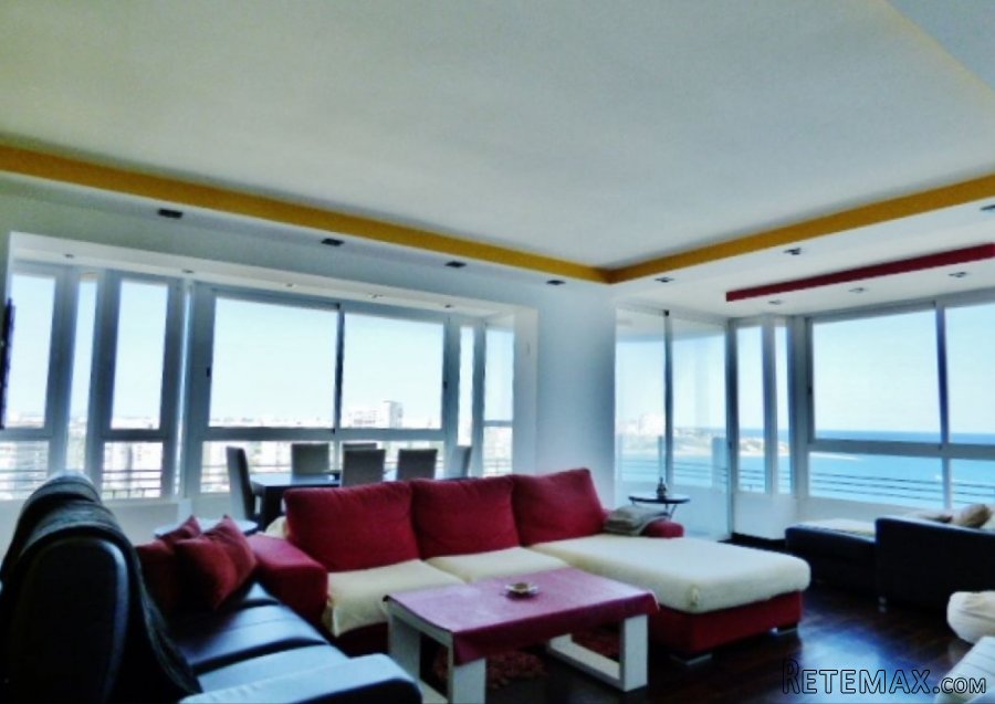 Vivienda en esquina frente al mar con espectaculares.. - 3
