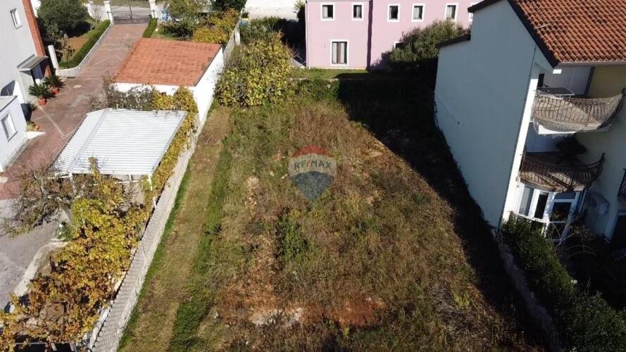 Poreč, Varvari - atraktivno zemljište na dobroj lokaciji