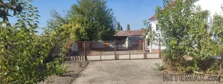 Na prodaju kuca 320m2 u selu Torak - 2