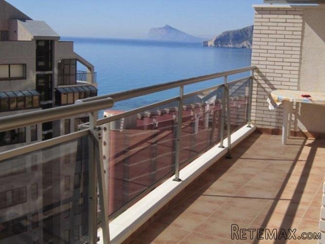 APARTAMENTO SITUADO EN 2ª LINEA DE PLAYA . - 4