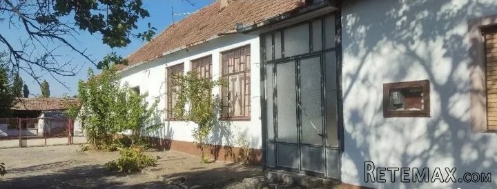 Na prodaju kuca 320m2 u selu Torak - 4
