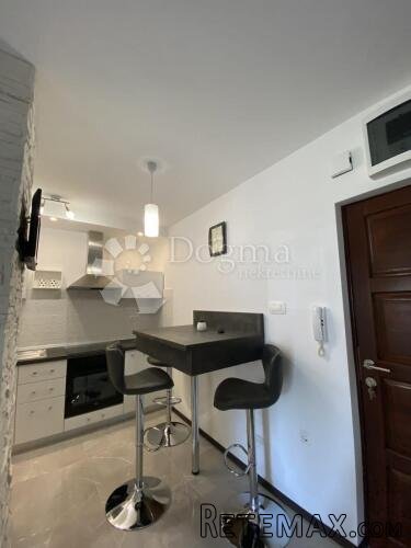 Gornja Vežica, 33 m², 2SKL, kompletno adaptiran
