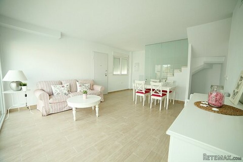 * STUNNING SEMI DETACHED VILLA WITH.. - 2