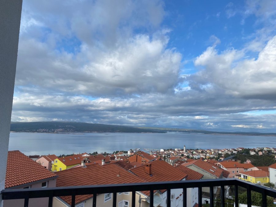 CRIKVENICA, ČETIRI APARTMANA SA BAZENOM - 2