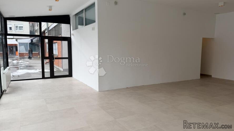 Prodaja poslovnog prostora, Vrbani, 119,60m2, prizemlje, top - 3