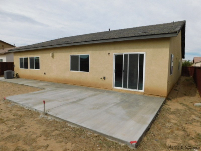14259 Sun Valley St Adelanto, CA, 92301.. - 2