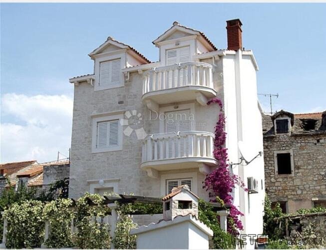 Prodaja kuće, Milna, otok Brač, centar