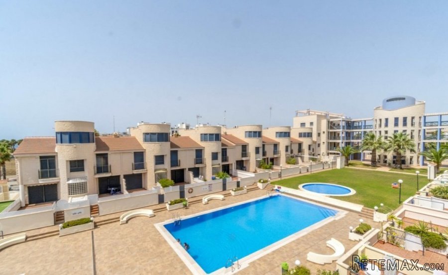 Triplex en primera línea de Cabo Roig con vistas al mar.. - 2