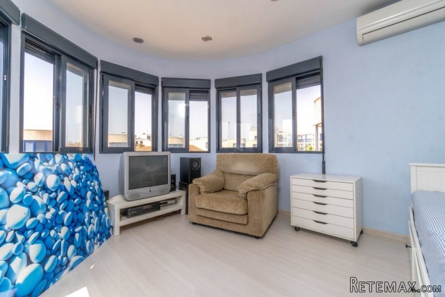 Triplex en primera línea de Cabo Roig con vistas al mar.. - 3