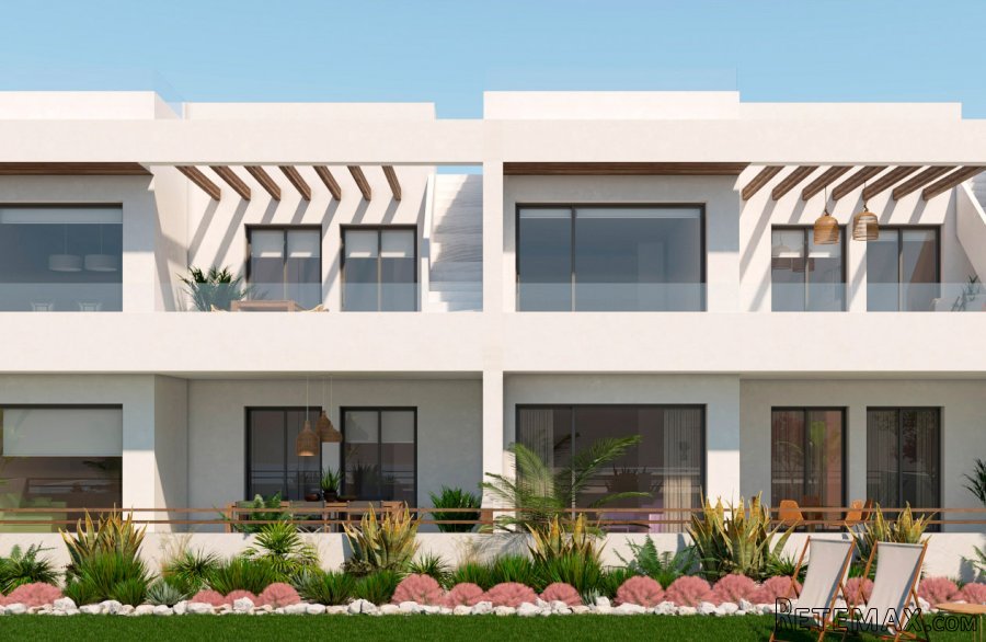Apartamentos de 2 y 3 dormitorios en un nuevo complejo.. - 4