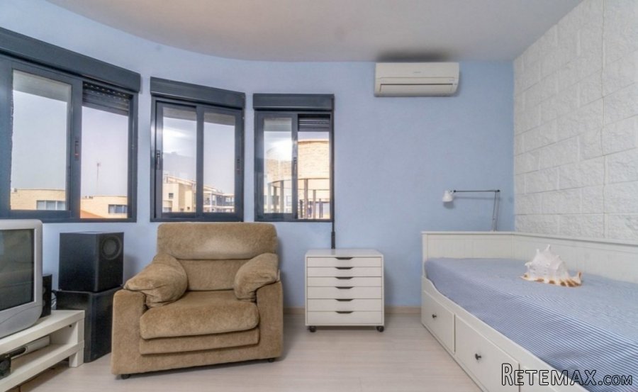 Triplex en primera línea de Cabo Roig con vistas al mar.. - 4