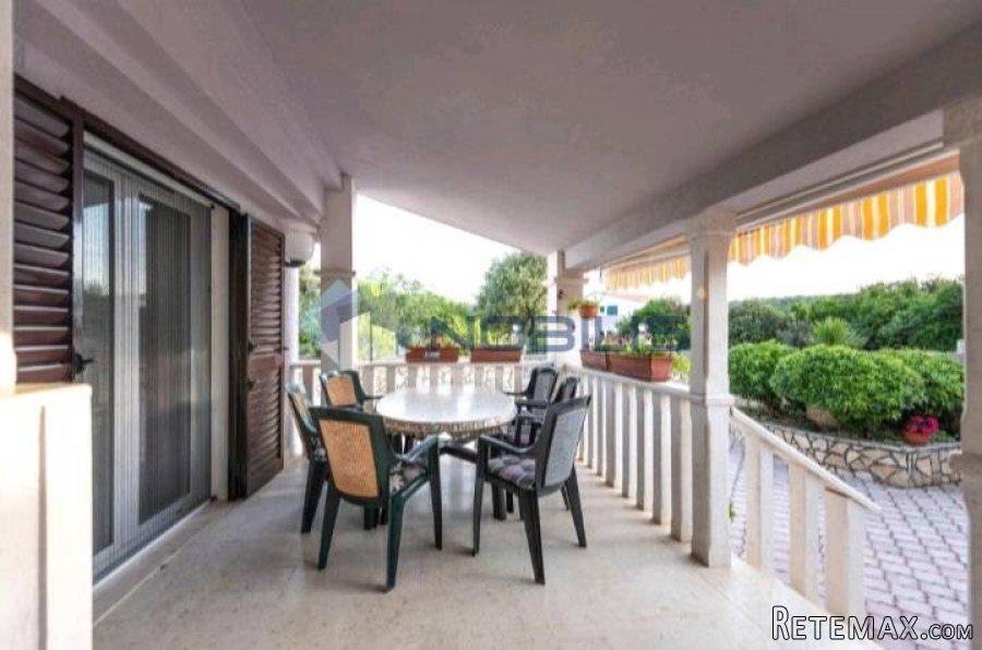 Vinišče, Trogir, kuća 470 m2 sa 6 apartmana - 14