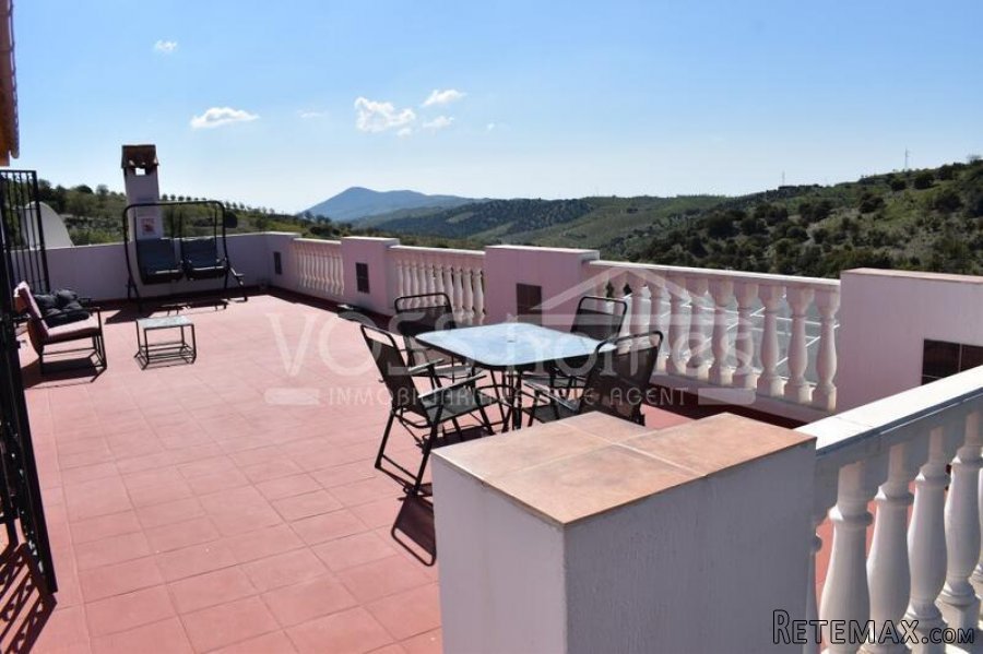 NEW & EXCLUSIVE LISTING TO VOSS HOMES - A truly stunning.. - 15