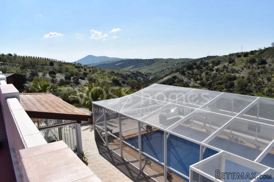 NEW & EXCLUSIVE LISTING TO VOSS HOMES - A truly stunning.. - 16