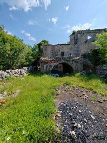 OTOK KRK, VRBNIK kamena kuća za adaptaciju sa vrtom