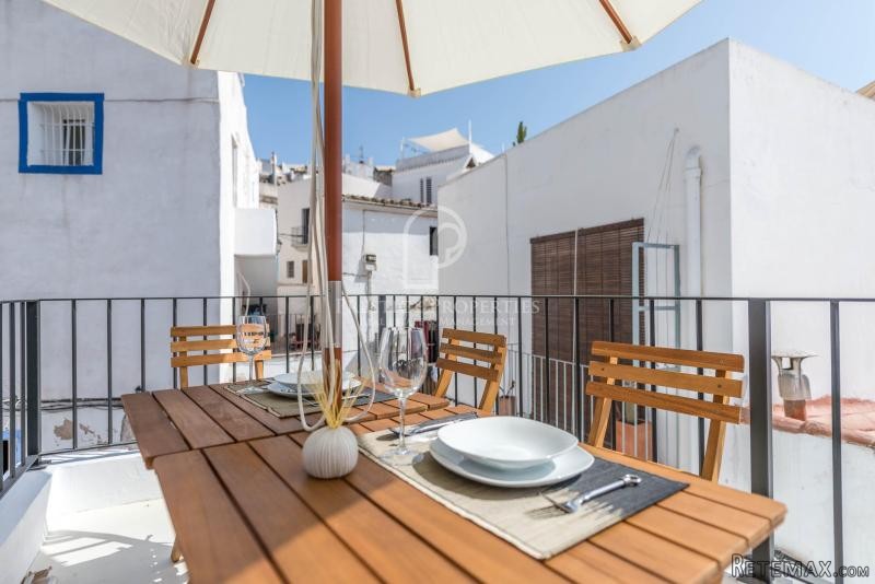 Stylishly renovated studio with terrace.. - 2