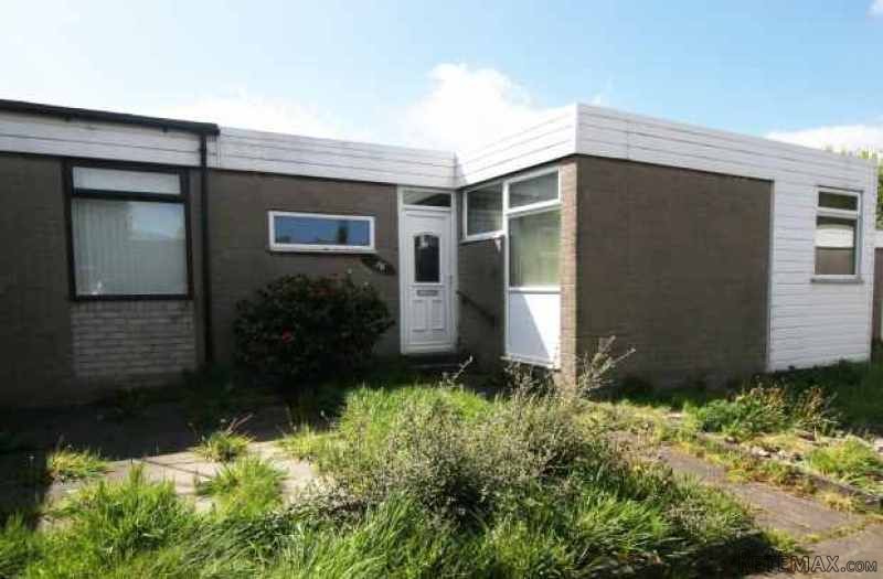3 bedroom, Semi-detached Bungalow house..