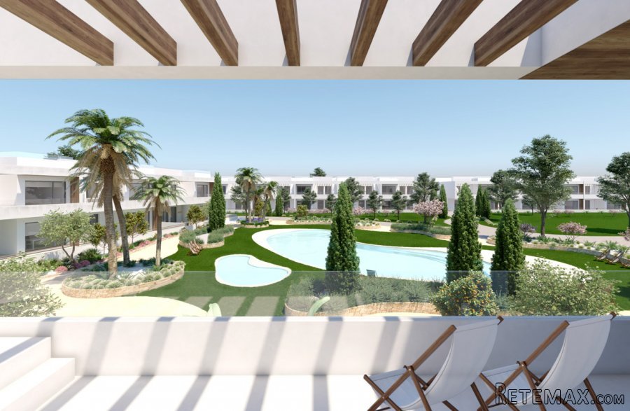 Apartamentos de 2 y 3 dormitorios en un nuevo complejo.. - 2