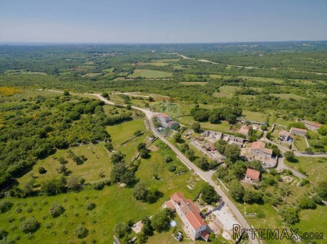 ISTRA, KANFANAR, predivno građevinsko zemljište na... - 3