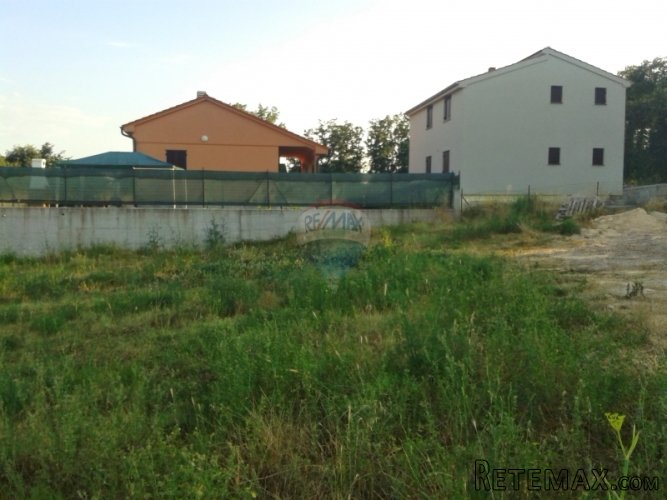 ISTRA, ZEMLJIŠTE S PLAĆENIM KOMUNALNIM DOPRINOSIMA - 4