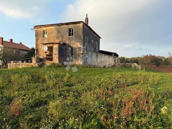 Kuća za kompletnu renovaciju na 541 m2 okućnice - 3