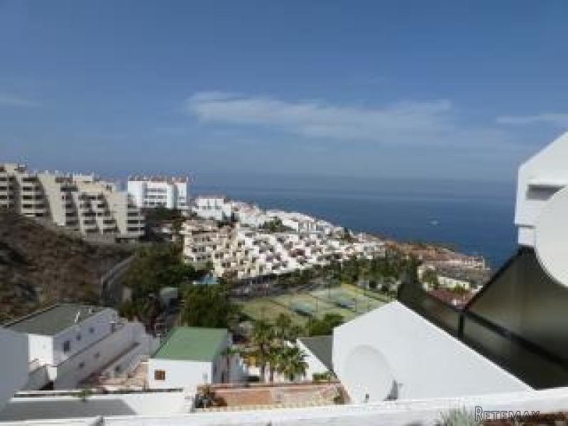 Apartment For Sale in Acantilado De Los..