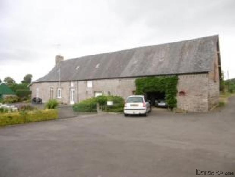 Country House with Land and Outbuilding